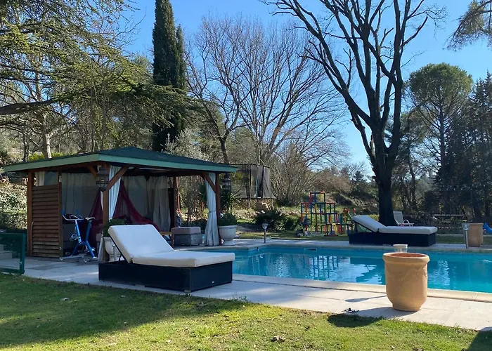 Maison + Piscine A 10 Min D\'Aix En Pce