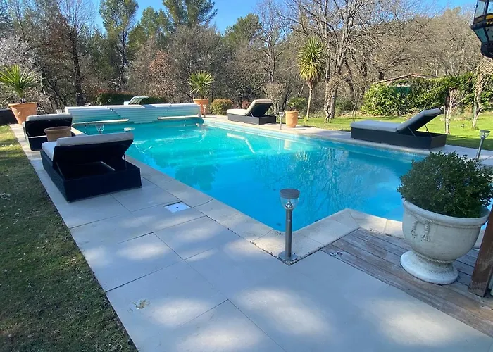 Maison + Piscine A 10 Min D\'Aix En Pce